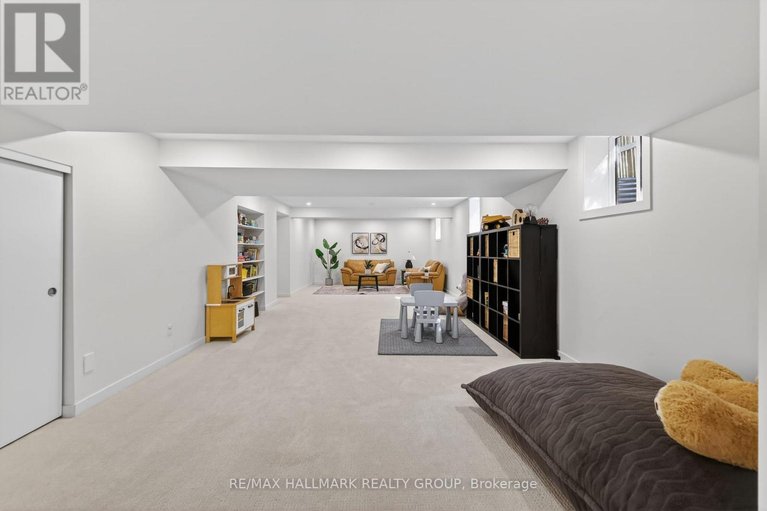 29680684/1934-lenester-avenue/mckellar-heightsglabar-park/ottawa/ontario/K2A1J9_38