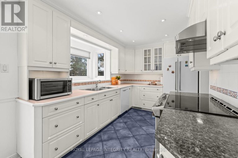 29332214/830-acadian-gardens/convent-glen/ottawa/ontario/K1C2V6_13