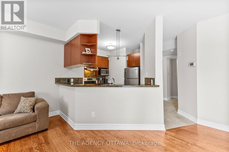 28557147/203-711-churchill-avenue-n/westborohampton-park/ottawa/ontario/K1Z7J9_21