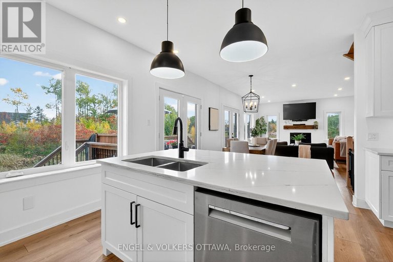 29591806/57-paul-a-bertrand-drive/mcnabbraeside-twps/mcnabbraeside/ontario/K7S3G8_24