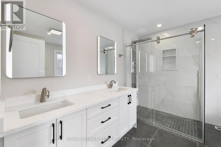 28608751/845-melfa-crescent/mooneys-bay/ottawa/ontario/K2C0P5_27