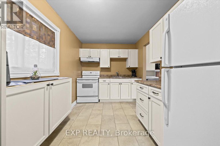 29220422/3166-stockton-drive/blossom-parkkemp-parkfindlay-creek/ottawa/ontario/K1T1S1_13