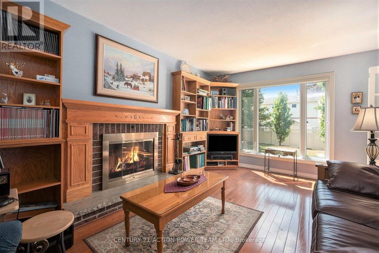 28768220/1358-turner-crescent/bilberry-creekqueenswood-heights/ottawa/ontario/K1E2Y4_17