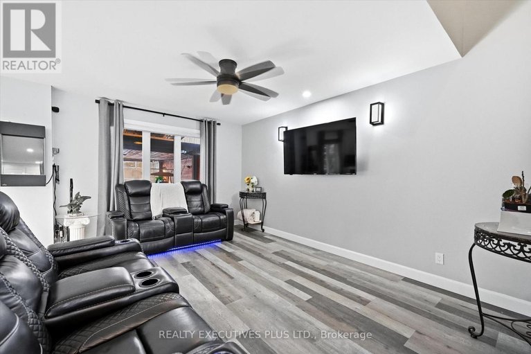 29406183/1110-trillium-place/town-of-rockland/clarence-rockland/ontario/K4K1T1_10