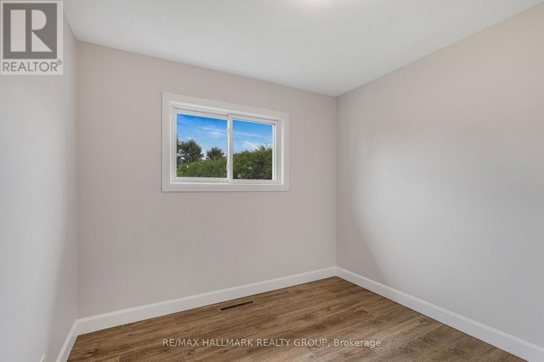 29474454/3900-champlain-road/clarencerockland-twp/clarence-rockland/ontario/K0A1E0_17