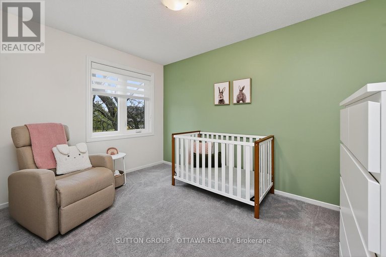 29116675/1-bayside-private/mooneys-bayriverside-park/ottawa/ontario/K1V9R3_18