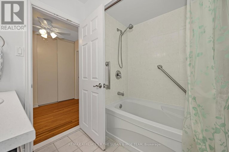 29682190/35-monterey-drive/leslie-park/ottawa/ontario/K2H7A9_30
