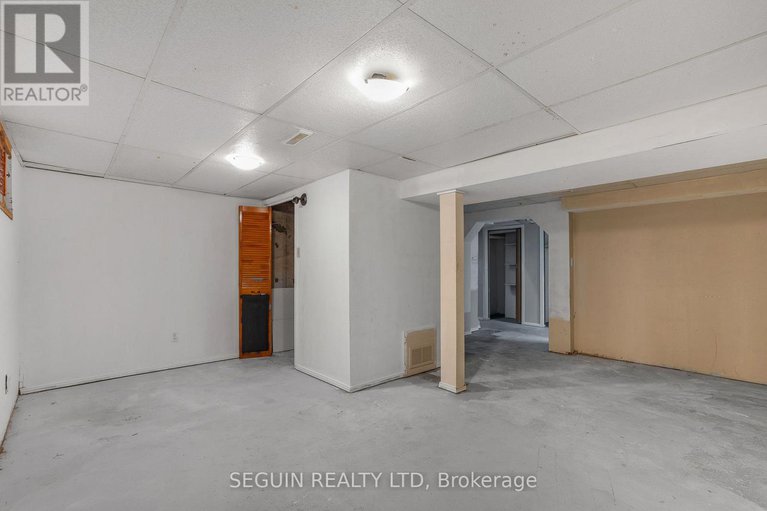 29101231/6138-brookside-lane/convent-glen-south/ottawa/ontario/K1C2K7_26