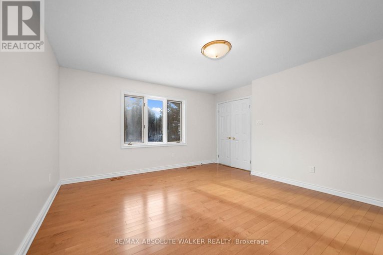 27963208/1072-bravar-drive/manotick-long-island-nicholls-island/ottawa/ontario/K4M1G3_26
