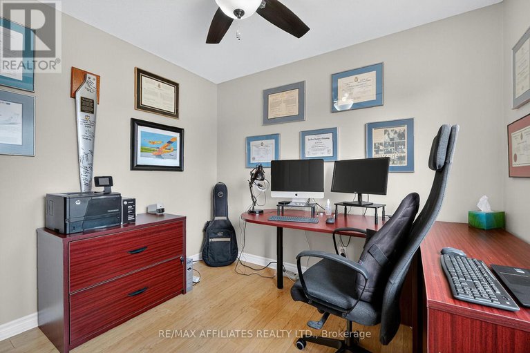 28886097/560-falwyn-crescent/fallingbrookridgemount/ottawa/ontario/K4A2A4_27