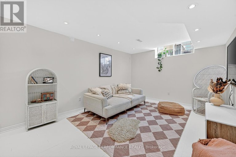 29575715/1665-frenette-street/fallingbrookgardenway-south/ottawa/ontario/K4A4L4_37