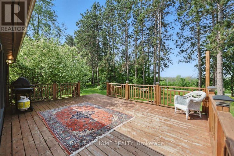 28420943/114-david-kennedy-drive/dunrobin-shores/ottawa/ontario/K0A1T0_33