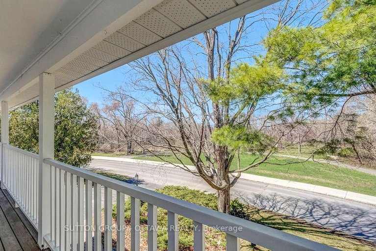 29636036/38-beaver-ridge/city-viewskylinefisher-heightsparkwood-hills/ottawa/ontario/K2E6C7_35