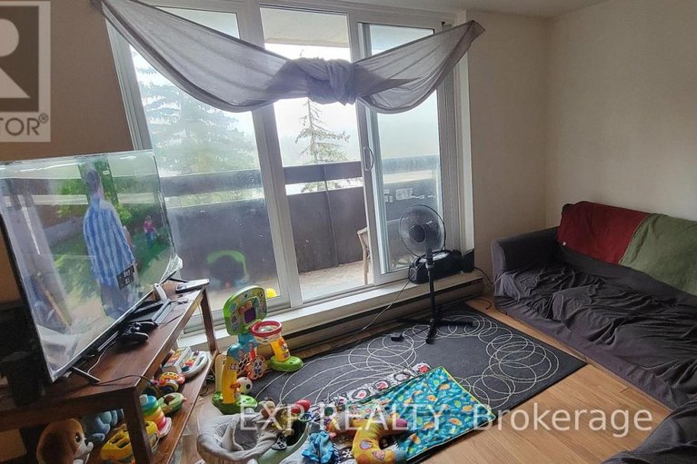 28922825/516-2000-jasmine-crescent/beacon-hill-south/ottawa/ontario/K1J8K4_16