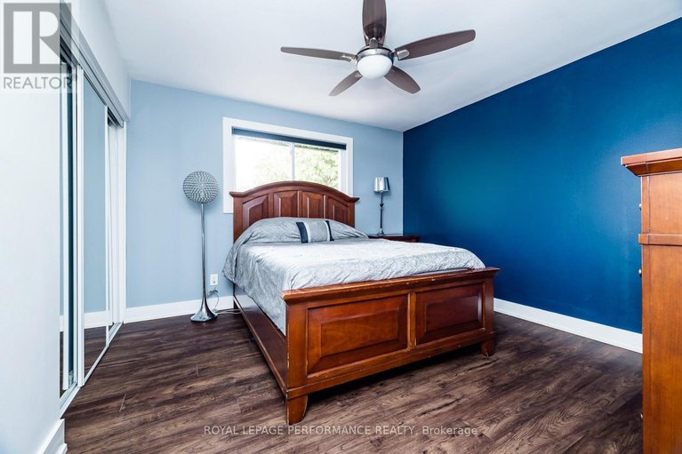 29628289/36-largo-crescent/meadowlandscrestview/ottawa/ontario/K2G3C7_15