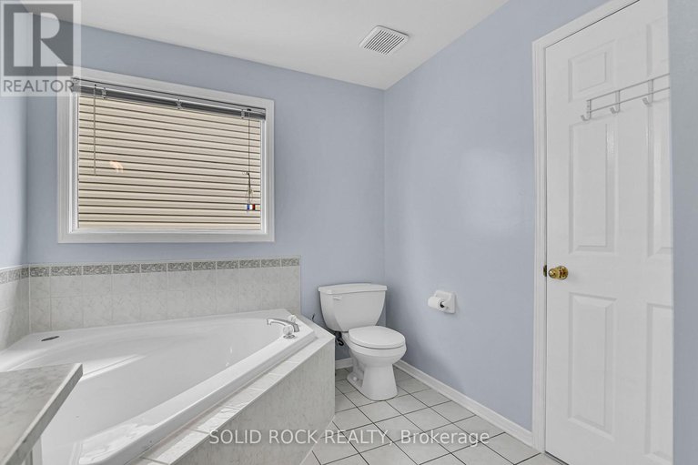 28372403/1824-mccallum-drive/fallingbrookgardenway-south/ottawa/ontario/K4A3T7_20