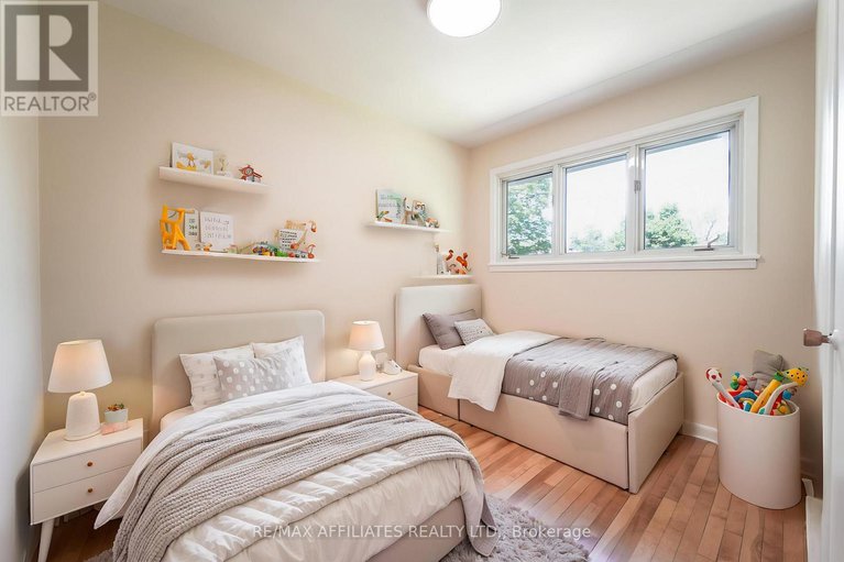 28513866/536-browning-avenue/riverview-park/ottawa/ontario/K1G0T4_24
