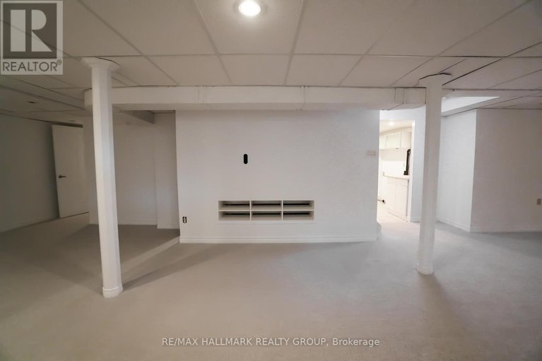 28925321/1020-grenon-avenue/fairfield-heights/ottawa/ontario/K2B8L8_36
