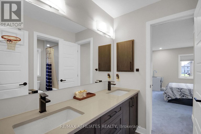 28564568/357-shoveler-grove/riverside-southgloucester-glen/ottawa/ontario/K4M1B2_28
