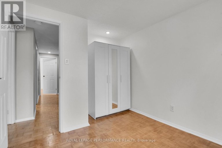 29642728/25-890-cahill-drive-w/hunt-club/ottawa/ontario/K1V9A4_26