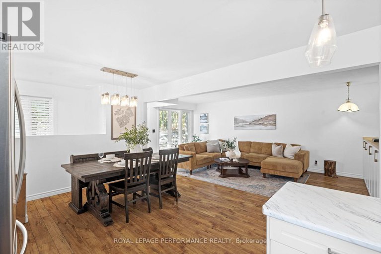 28965261/2219-audrey-avenue/hawthorne-meadows/ottawa/ontario/K1G1L3_12