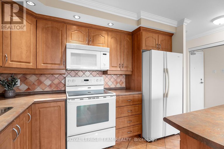 28640846/1508-40-landry-street/vanier/ottawa/ontario/K1L8K4_6