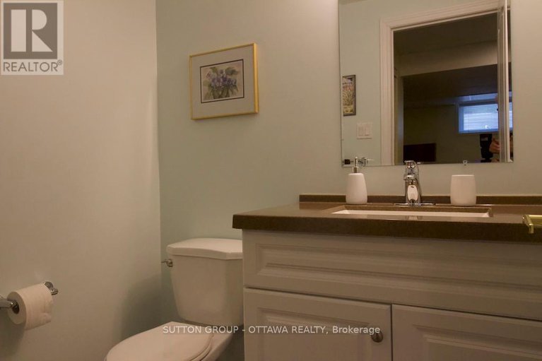 28715865/18-sirocco-crescent/stittsville-north/ottawa/ontario/K2S1Z7_28