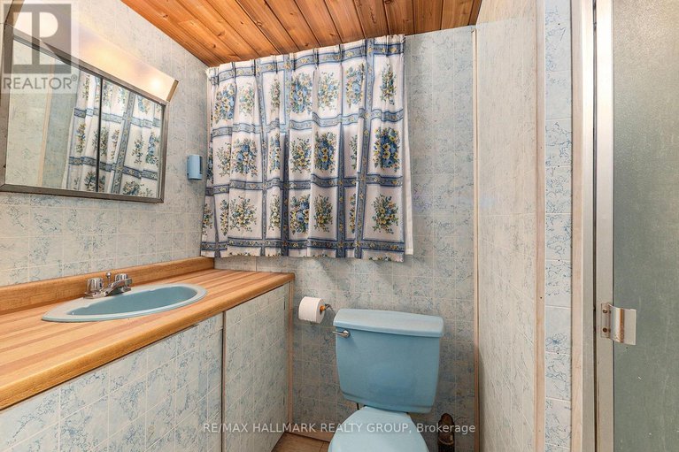 28927132/1986-michigan-avenue/urbandale-acres/ottawa/ontario/K1H6Y2_20
