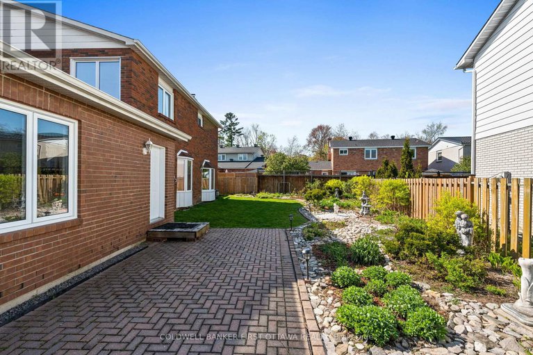 28315563/16-denewood-crescent/pineglencountry-place/ottawa/ontario/K2E7G5_45