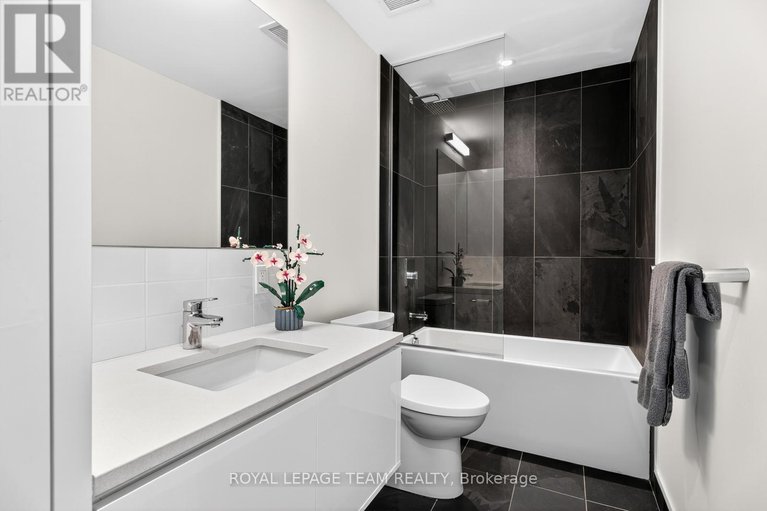 28735068/608-135-barrette-street/vanier/ottawa/ontario/K1L7Z9_10