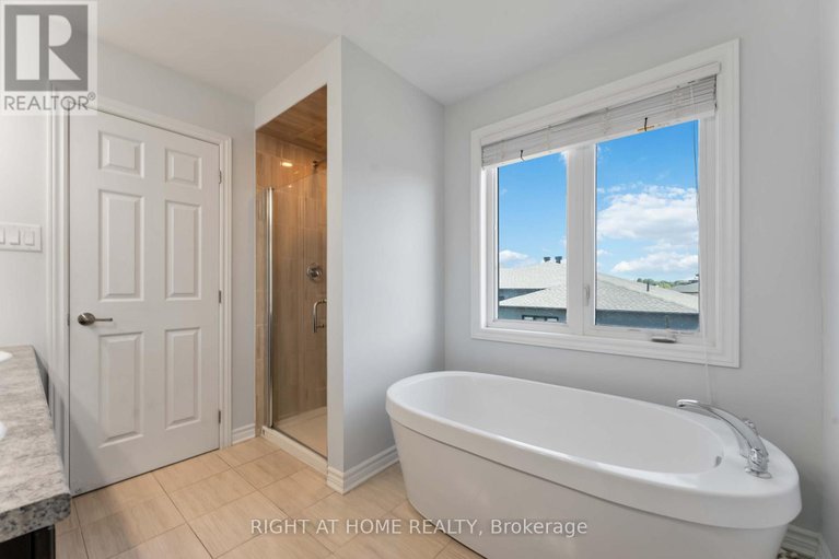 28772333/333-rouncey-road/emerald-meadowstrailwest/ottawa/ontario/K2V0K4_16