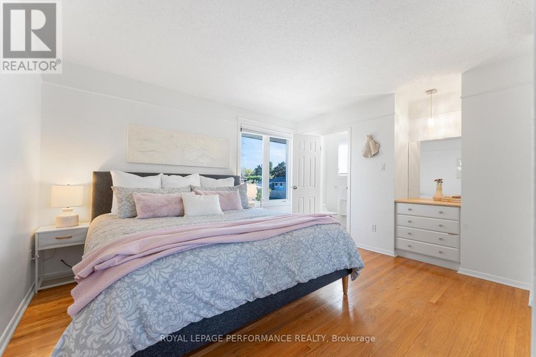 29024440/3026-southmore-drive-e/riverside-park-south/ottawa/ontario/K1V6Z4_29