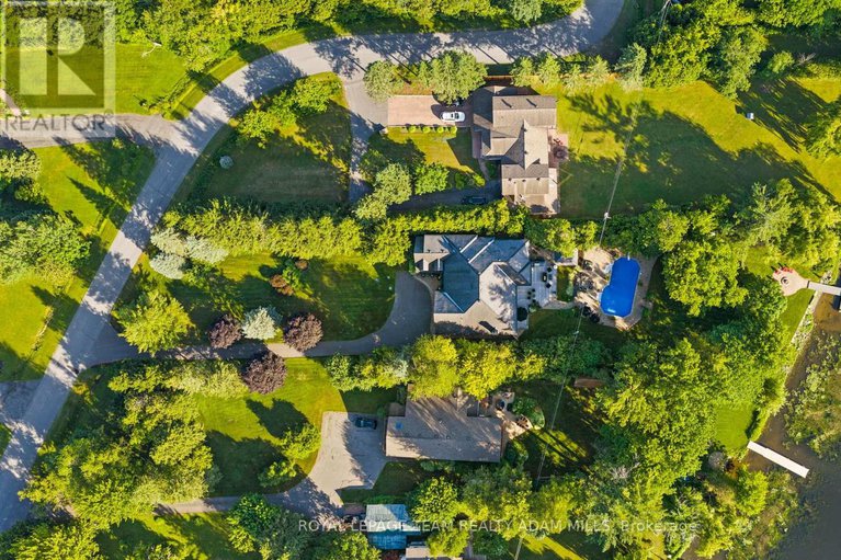 28557941/2330-summerside-drive/manotick-east-to-manotick-station/ottawa/ontario/K4M1B4_41