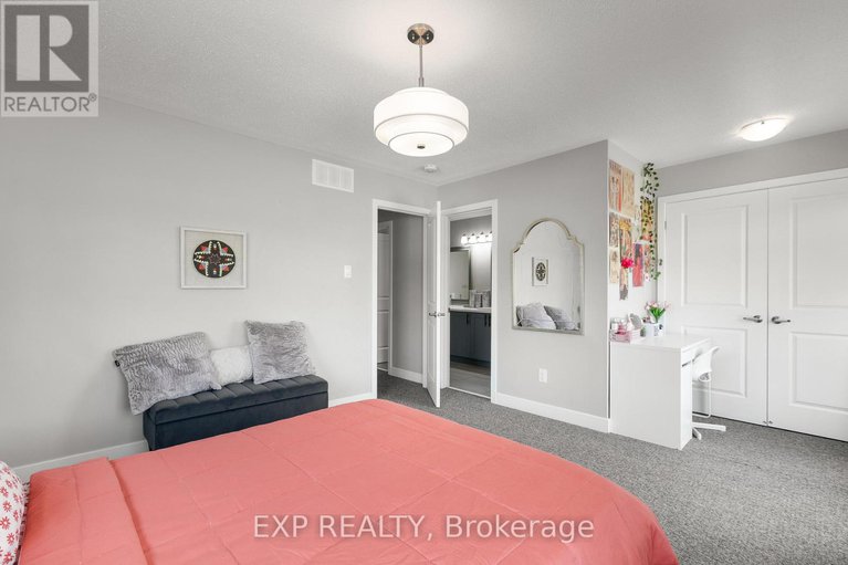 28567081/335-joshua-street/mer-bleuebradley-estatesanderson-park/ottawa/ontario/K1W0N7_30