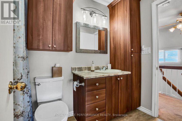 28226531/1752-lafrance-drive/queenswood-heights-south/ottawa/ontario/K1E2H2_20