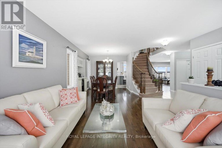 29381596/1110-luesby-crescent/fallingbrookgardenway-south/ottawa/ontario/K4A4X7_10