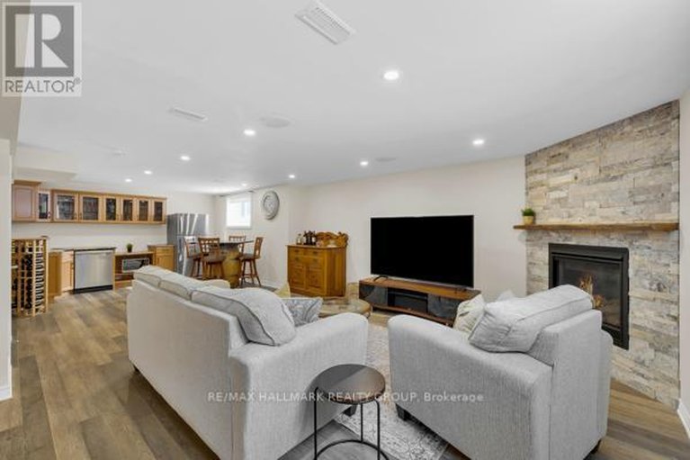 29528637/510-kindred-crescent/north-grenville-twp-kemptville-south/north-grenville/ontario/K0G1J0_26