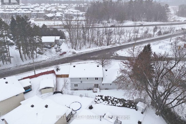 29349374/203-montee-outaouais-road/town-of-rockland/clarence-rockland/ontario/K4K1G2_47