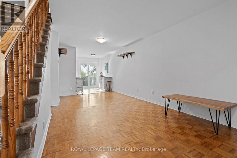 29011611/230-currell-avenue/westborohampton-park/ottawa/ontario/K1Z7J3_5