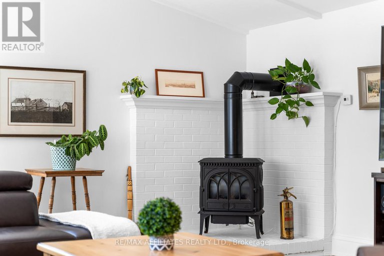 28529671/190-poole-street/mcnabbraeside-twps/mcnabbraeside/ontario/K7S1J2_24