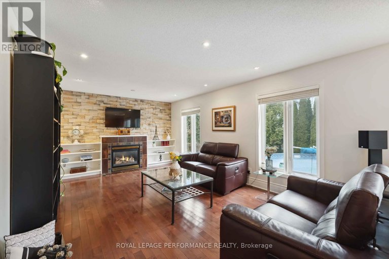 28191048/1060-charest-way/avalon-east/ottawa/ontario/K4A4B1_17