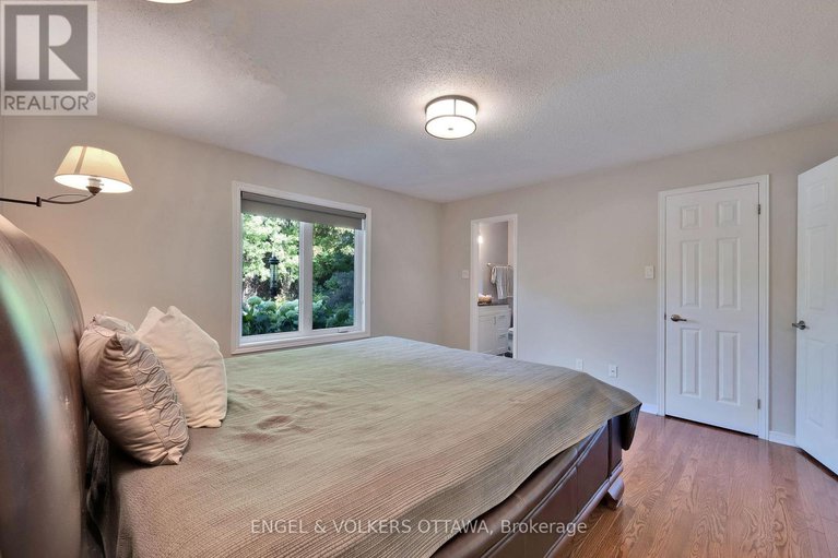 28887714/5233-mclean-crescent/manotick-long-island-nicholls-island/ottawa/ontario/K4M1G1_26