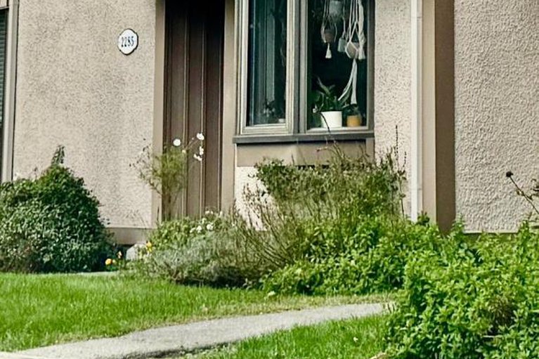 29093090/2285-stonehenge-crescent/pineview/ottawa/ontario/K1B4N7_2