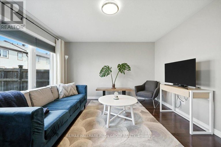 28557149/129-sunshine-crescent/notting-hillsummerside/ottawa/ontario/K4A0V3_8