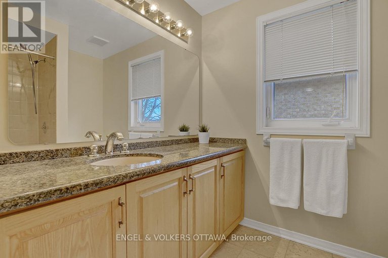 29460992/7-condie-street-w/centrepointe/ottawa/ontario/K2G5M3_37