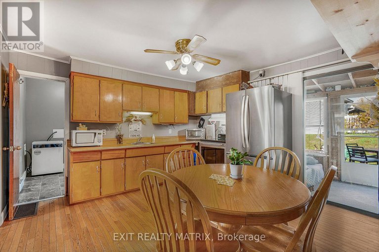 29015888/17-victoria-street-w/alexandria/north-glengarry/ontario/K0C1A0_13