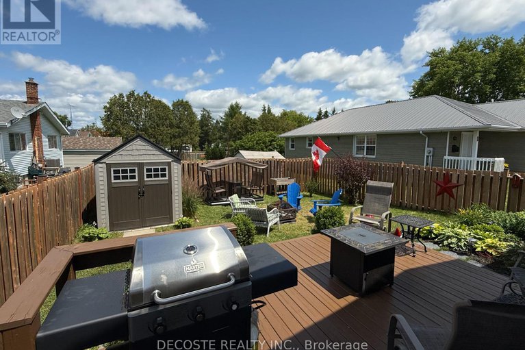 28568496/273-main-street-s/alexandria/north-glengarry/ontario/K0C1A0_20