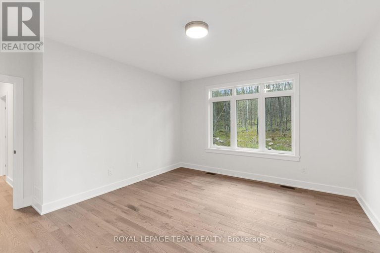 28410358/79-hogan-drive/mcnabbraeside-twps/mcnabbraeside/ontario/K7S0H8_21