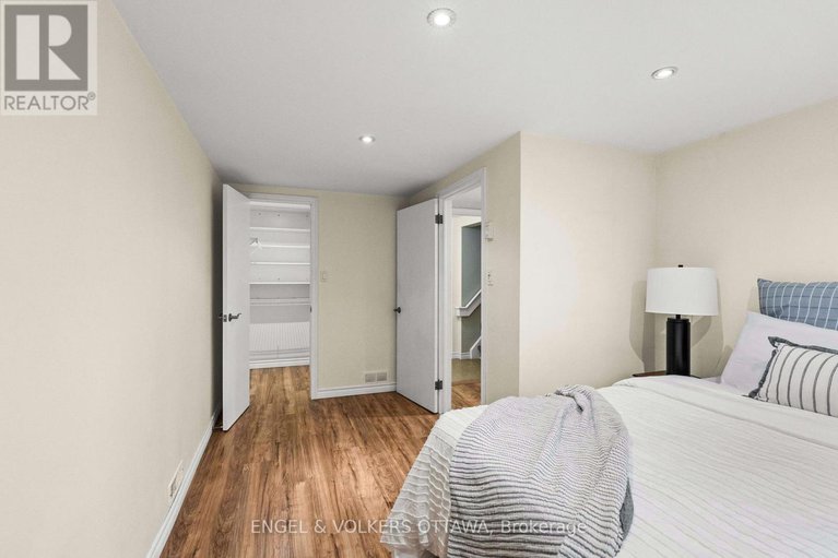 28805292/1941-haig-drive/elmvale-acres/ottawa/ontario/K1G2J9_25