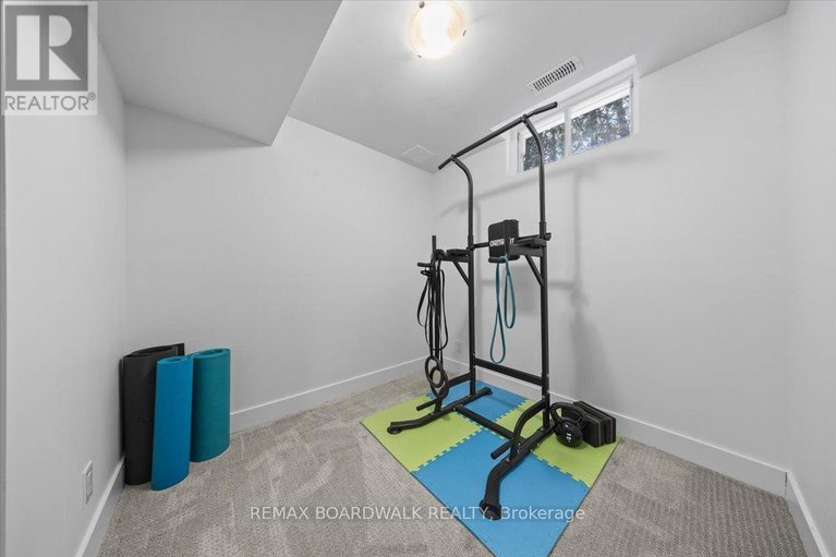 29598095/1535-kamouraska-circle/chateauneuf/ottawa/ontario/K1C3J1_43